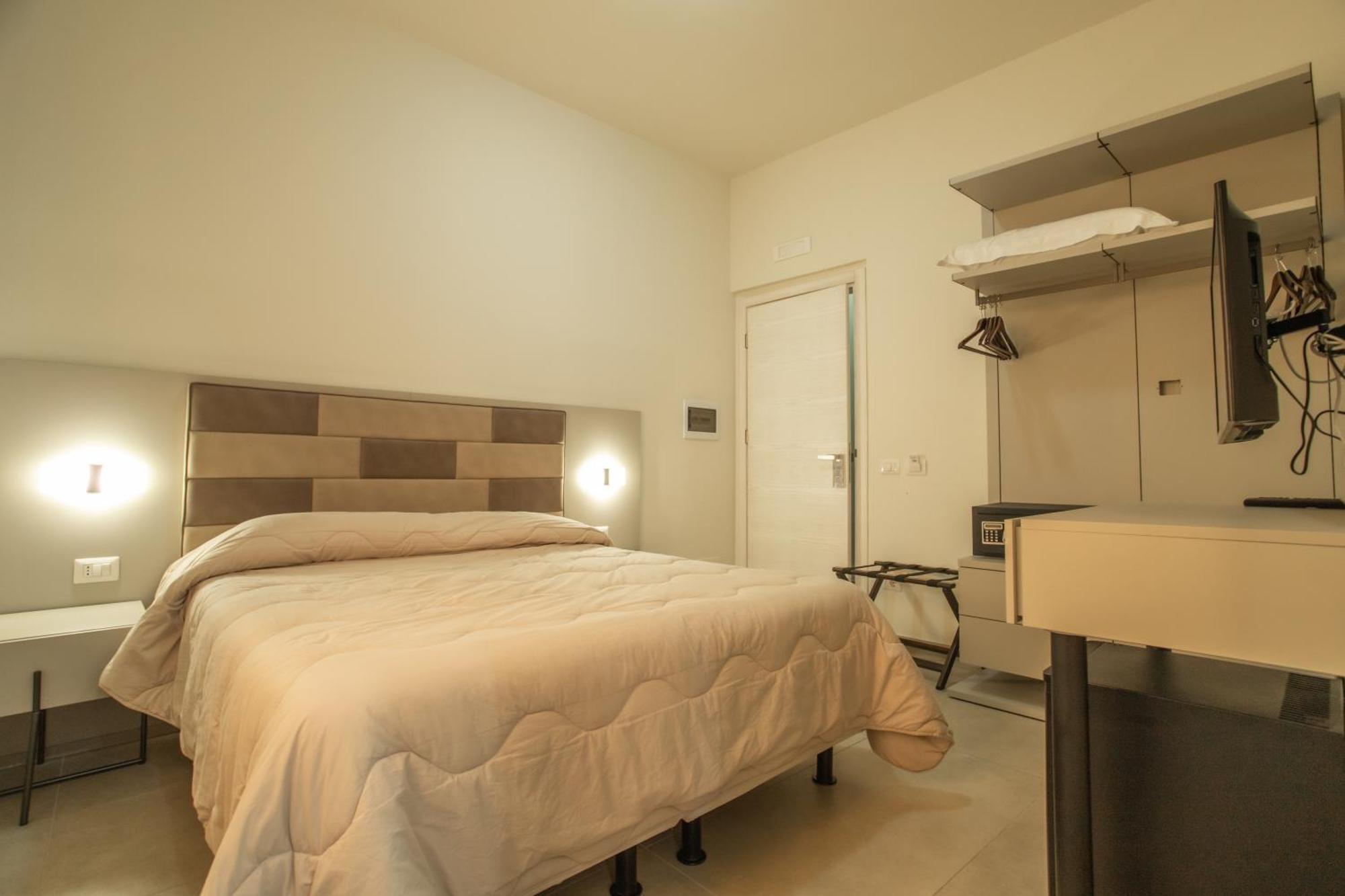 Nautic Hotel